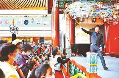 來天橋瞧新鮮，感受藝術(shù)魅力——城市藝術(shù)活動策劃方案